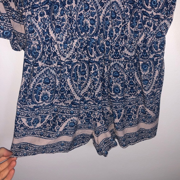 Urban Outfitters romper size small🤍 - Picture 2 of 5